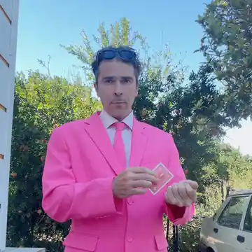Monsieur Sucre, tour de magie du foulard vert (vidéo)